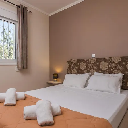 Dennis And Tanya Holiday home