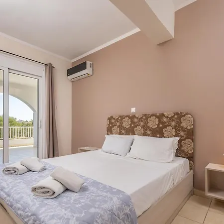 Holiday home Dennis And Tanya