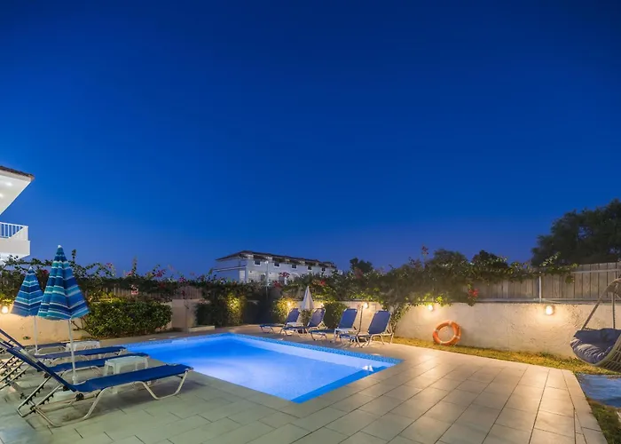 Dennis And Tanya Holiday home *