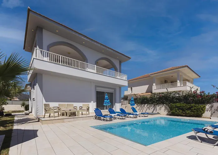 Tatil Evi Dennis And Tanya Laganas