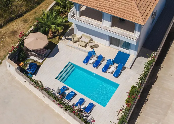 Holiday home Dennis And Tanya *