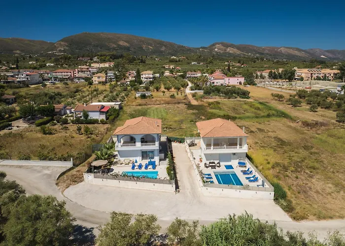 Dennis And Tanya Holiday home *