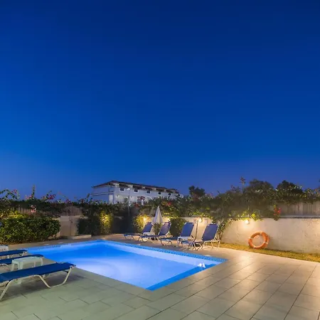 Dennis And Tanya 度假居 *