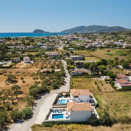 Dennis And Tanya Дом отдыха Лаганас