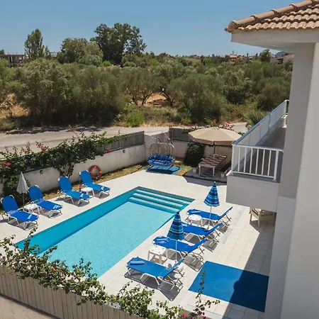 度假居 Dennis And Tanya