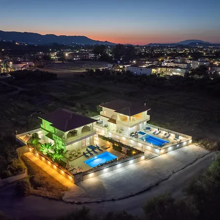 Dennis And Tanya Лаганас