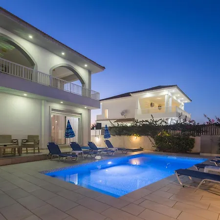 Dennis And Tanya * Лаганас