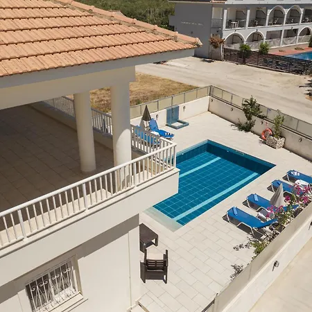 Dennis And Tanya 度假居