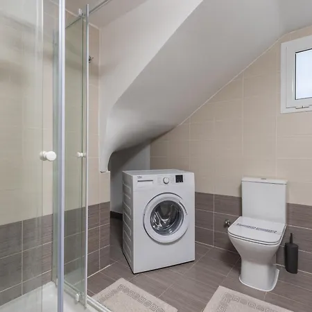 Dennis And Tanya Дом отдыха *