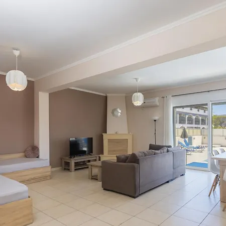 Dennis And Tanya 度假居