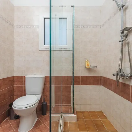 度假居 Dennis And Tanya *