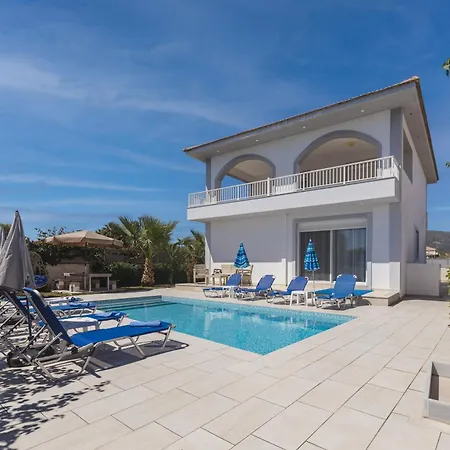 Dennis And Tanya Дом отдыха